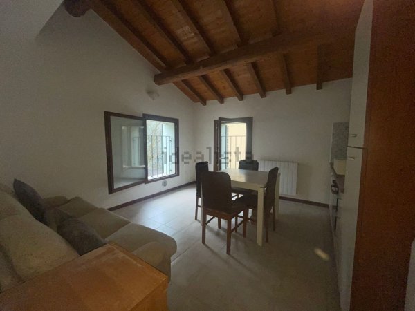 appartamento in vendita a Reggio nell'Emilia in zona San Prospero Strinati