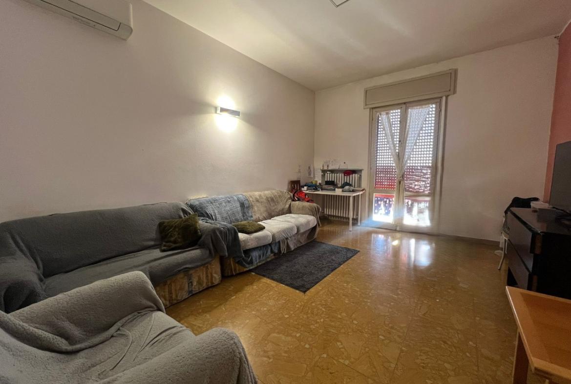 appartamento in vendita a Reggio nell'Emilia in zona Città Storica