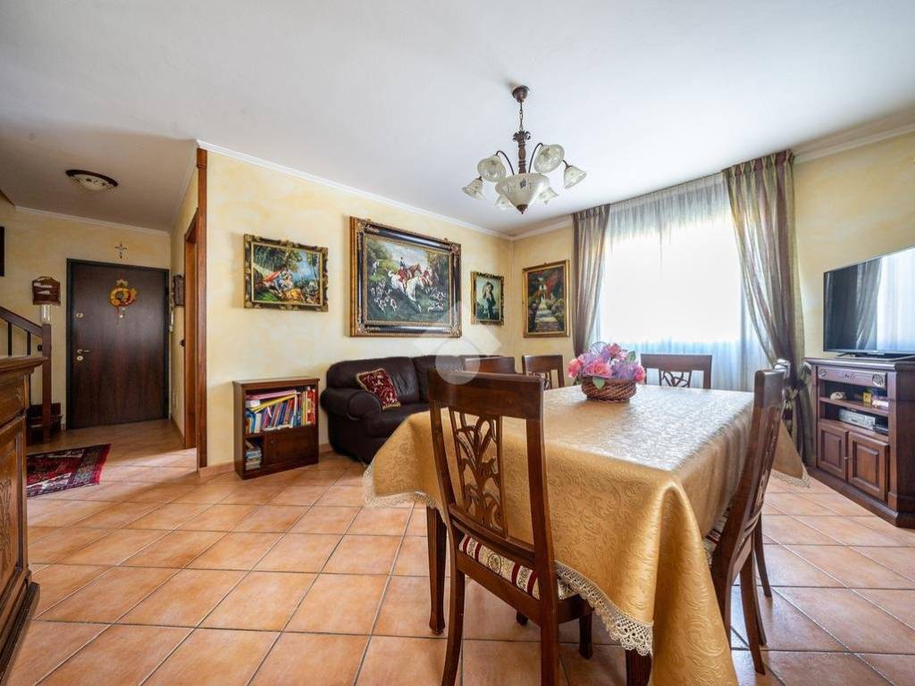 appartamento in vendita a Reggio nell'Emilia in zona Pieve Modolena