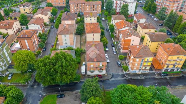 appartamento in vendita a Reggio nell'Emilia in zona Orologio