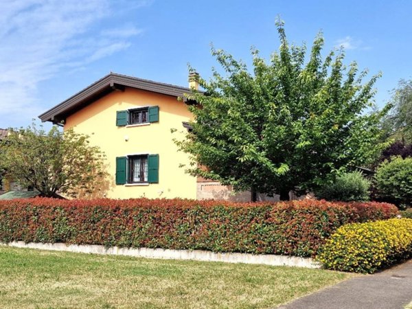 casa indipendente in vendita a Reggio nell'Emilia in zona Buco del Signore