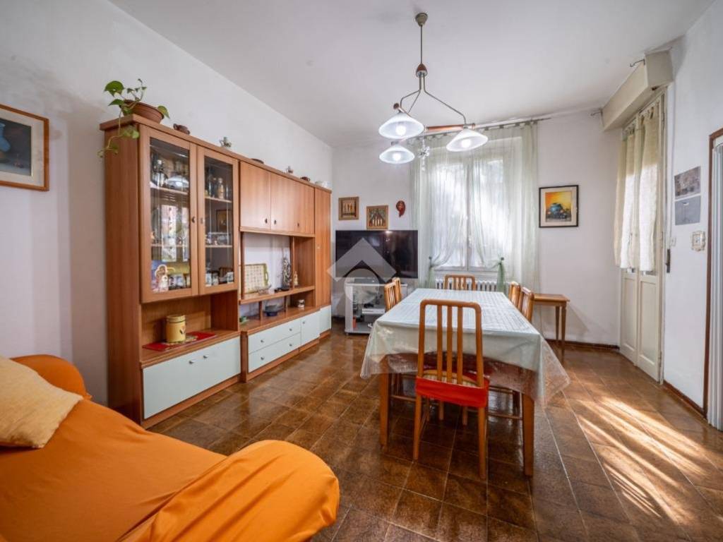 appartamento a Reggio nell'Emilia in zona San Pellegrino / Villa Canali