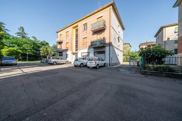 appartamento in vendita a Reggio nell'Emilia in zona Orologio