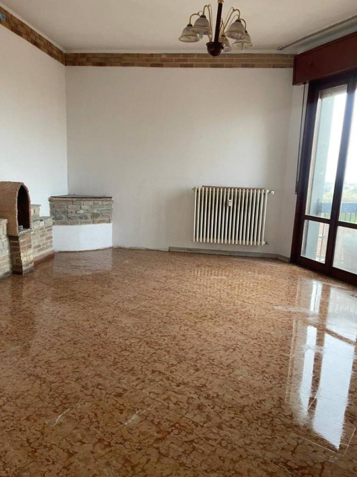 appartamento in vendita a Reggio nell'Emilia in zona Città Storica
