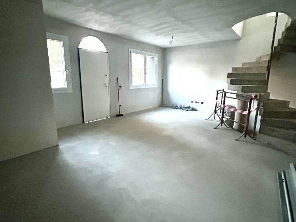 casa indipendente in vendita a Reggio nell'Emilia