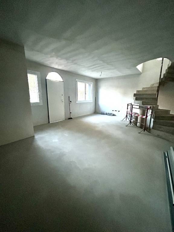 casa indipendente in vendita a Reggio nell'Emilia in zona Rivalta