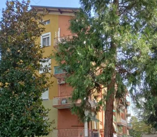 appartamento in vendita a Reggio nell'Emilia in zona Tribunale