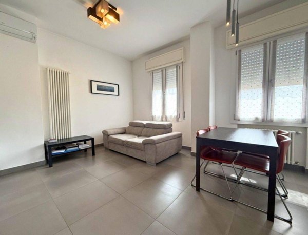 casa indipendente in vendita a Reggio nell'Emilia in zona Città Storica