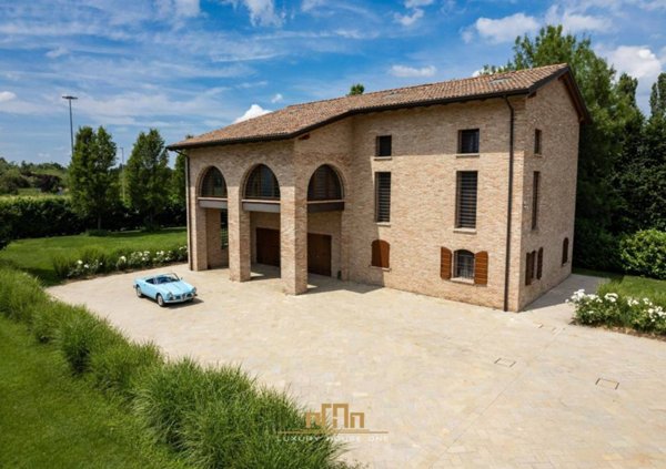 villa in vendita a Reggio nell'Emilia in zona San Maurizio