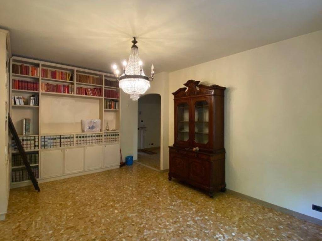 appartamento in vendita a Reggio nell'Emilia in zona Mirabello