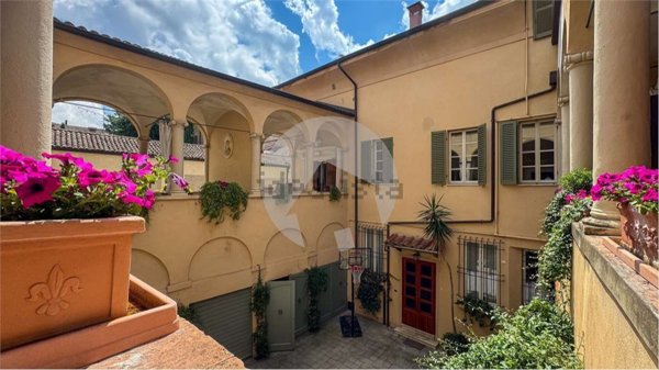 appartamento in vendita a Reggio nell'Emilia in zona Città Storica