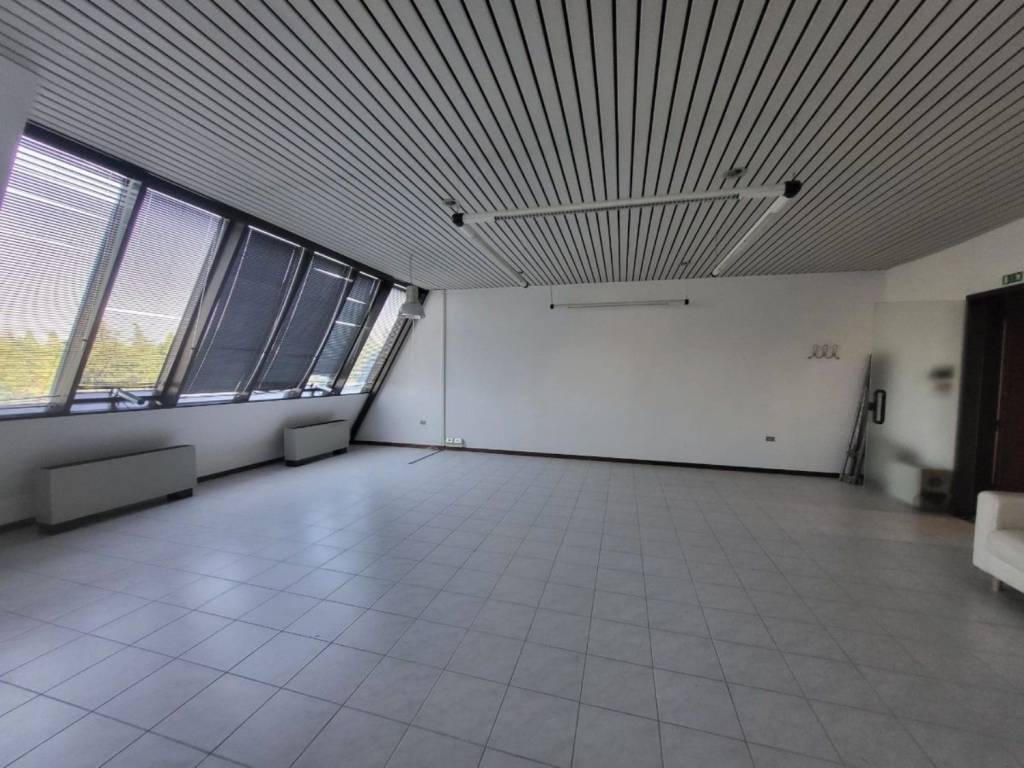 ufficio in vendita a Reggio nell'Emilia