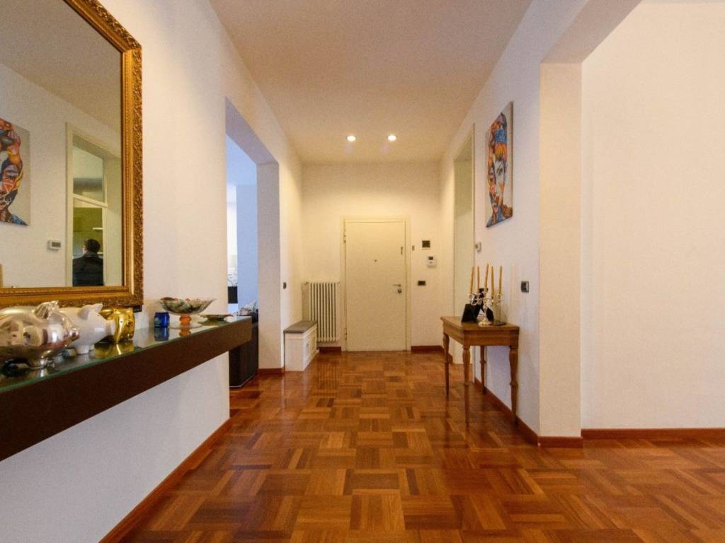 appartamento in vendita a Reggio nell'Emilia in zona Città Storica