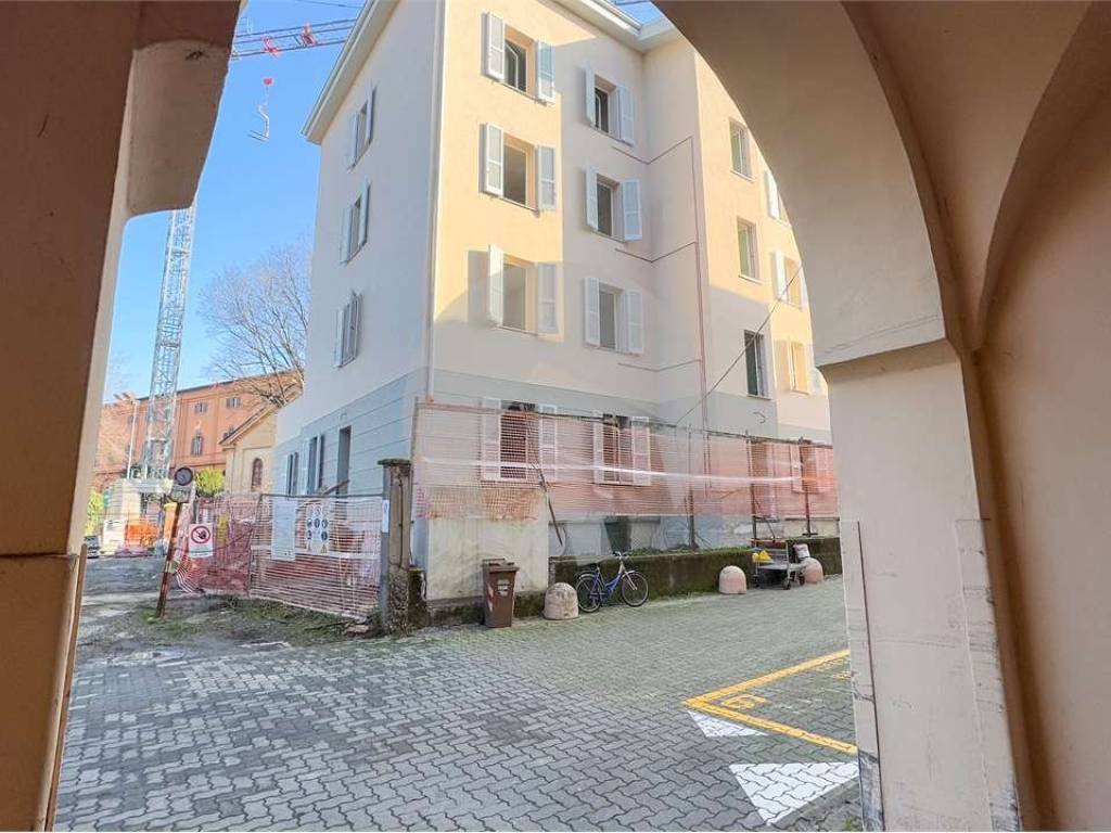appartamento in vendita a Reggio nell'Emilia in zona Città Storica