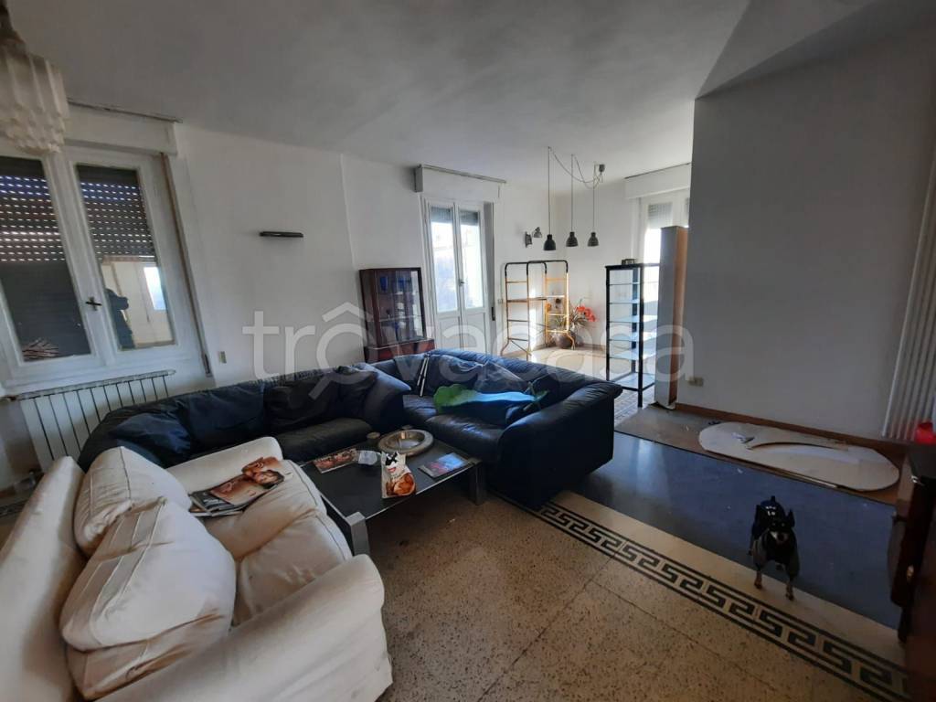 appartamento in vendita a Reggio nell'Emilia in zona Ospizio