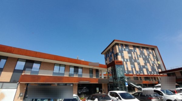 locale di sgombero in vendita a Reggio nell'Emilia in zona Tribunale
