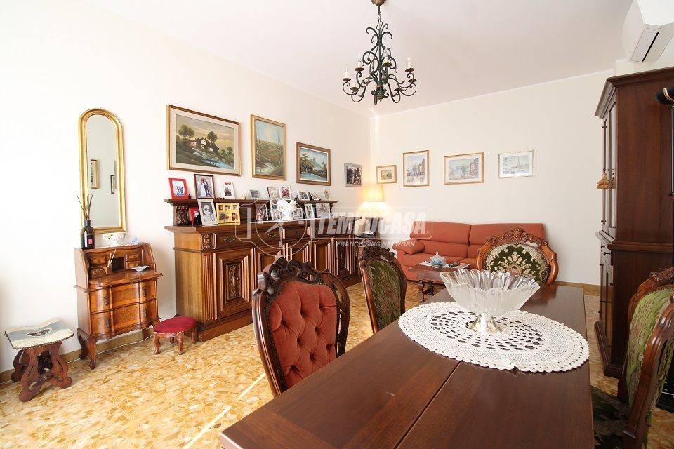 appartamento in vendita a Reggio nell'Emilia