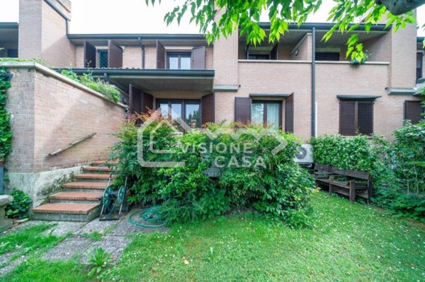 casa indipendente in vendita a Reggio nell'Emilia in zona Baragalla