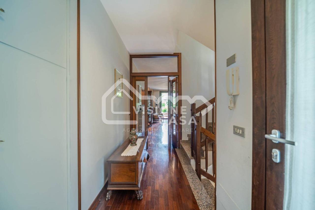 casa indipendente in vendita a Reggio nell'Emilia in zona Città Storica