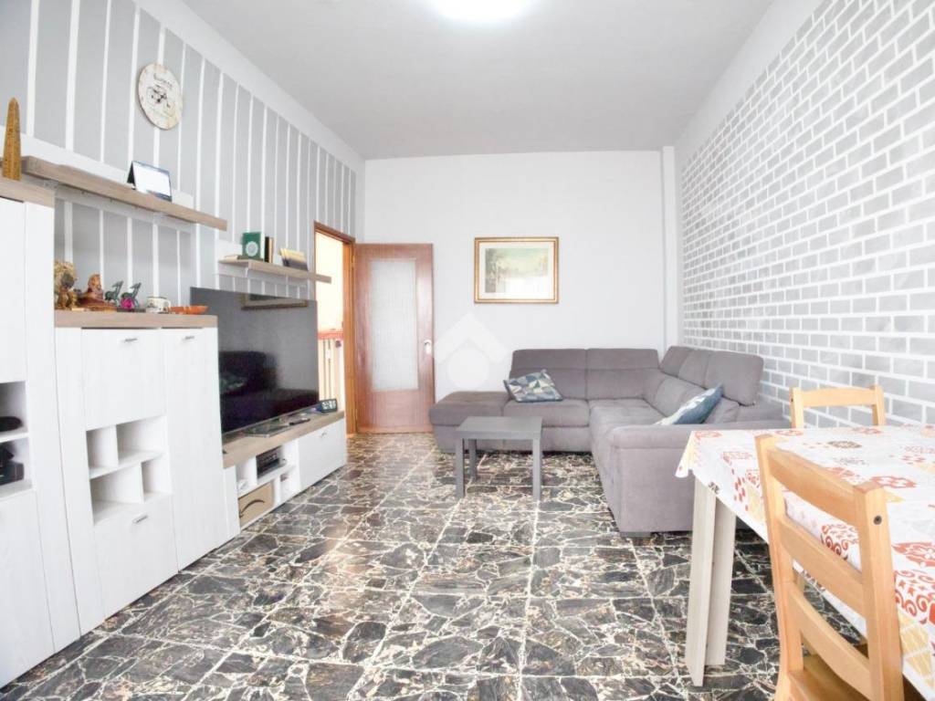 appartamento in vendita a Reggio nell'Emilia in zona Città Storica