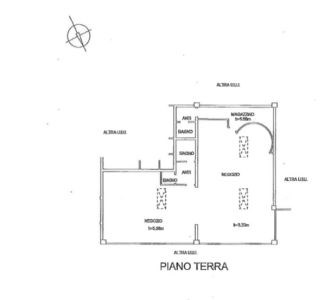 negozio in vendita a Reggio nell'Emilia in zona Ospizio