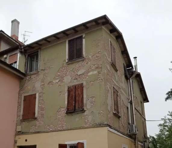 appartamento in vendita a Reggio nell'Emilia in zona Città Storica
