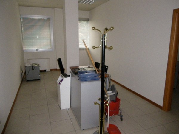 locale commerciale in vendita a Reggio nell'Emilia in zona San Maurizio