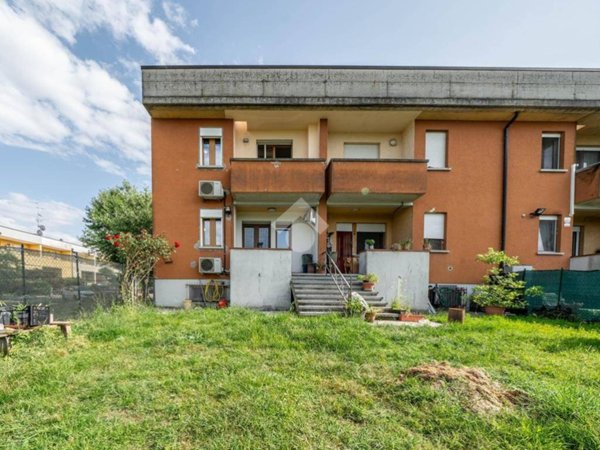 casa indipendente in vendita a Reggio nell'Emilia