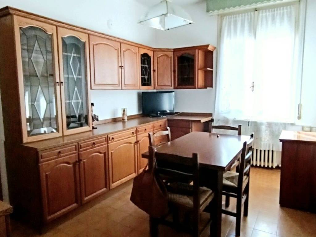 appartamento in vendita a Reggio nell'Emilia in zona Ospizio