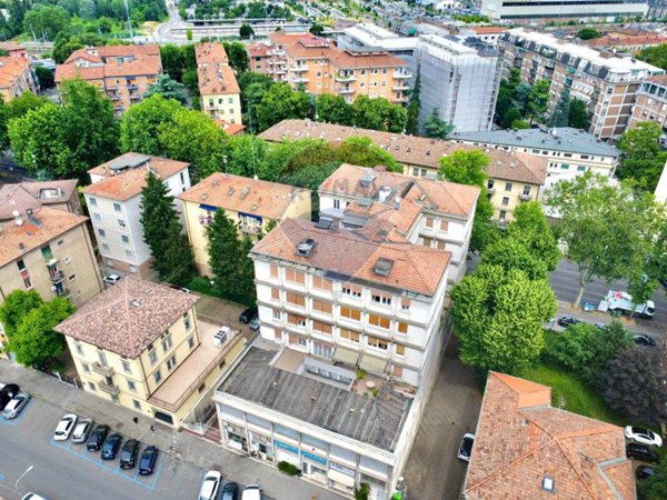 appartamento in vendita a Reggio nell'Emilia in zona Città Storica