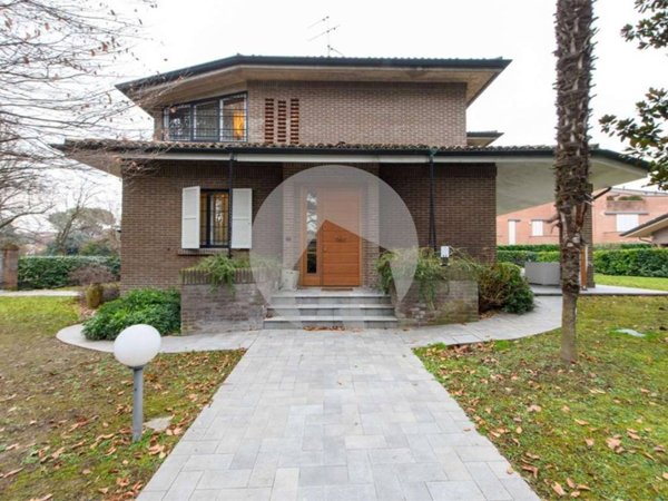casa indipendente in vendita a Reggio nell'Emilia in zona Buco del Signore