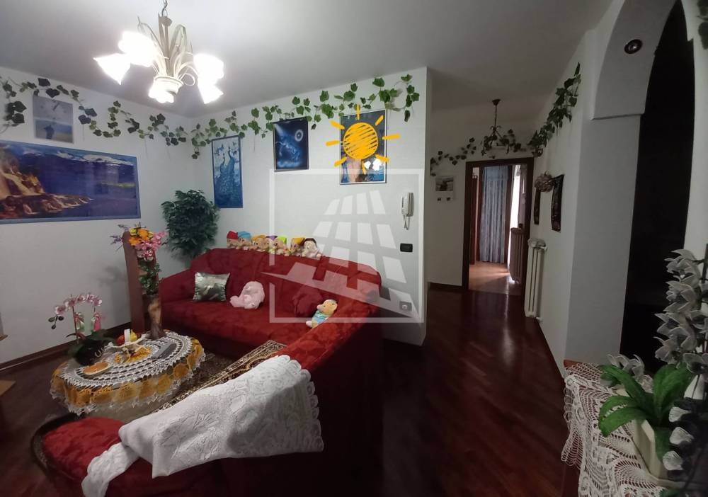 casa indipendente in vendita a Reggio nell'Emilia in zona Buco del Signore