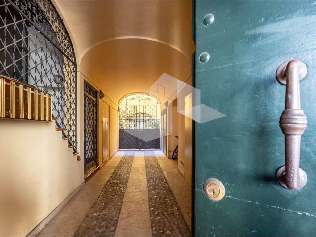 casa indipendente in vendita a Reggio nell'Emilia
