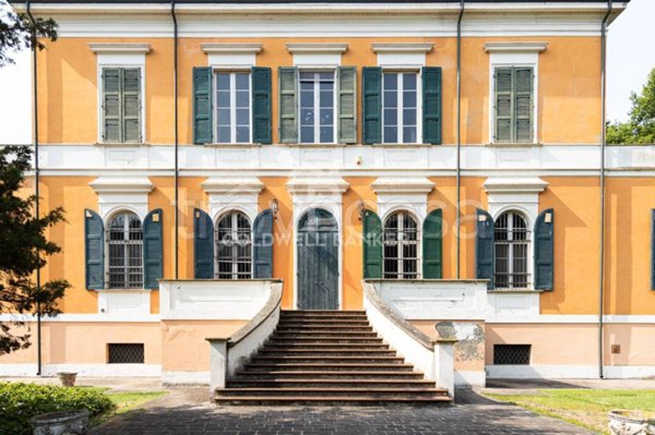 villa in vendita a Reggio nell'Emilia