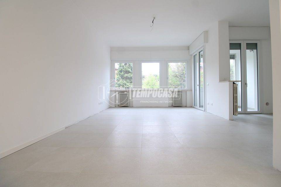 appartamento in vendita a Reggio nell'Emilia in zona Città Storica