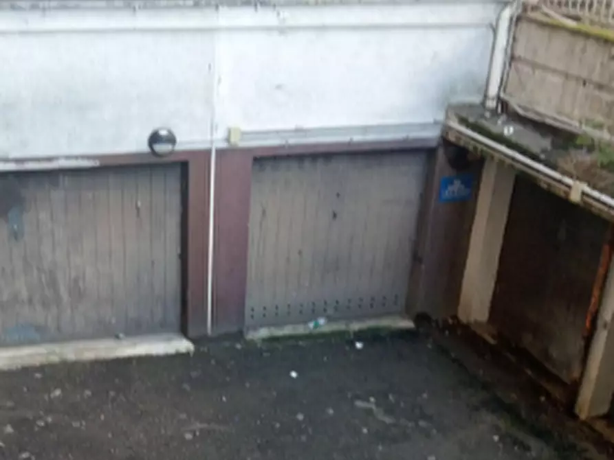 locale di sgombero in vendita a Reggio nell'Emilia in zona Ospizio