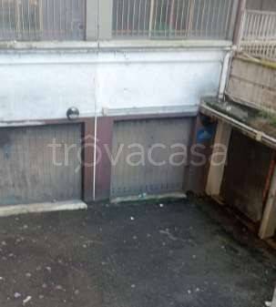 locale commerciale in vendita a Reggio nell'Emilia in zona Ospizio