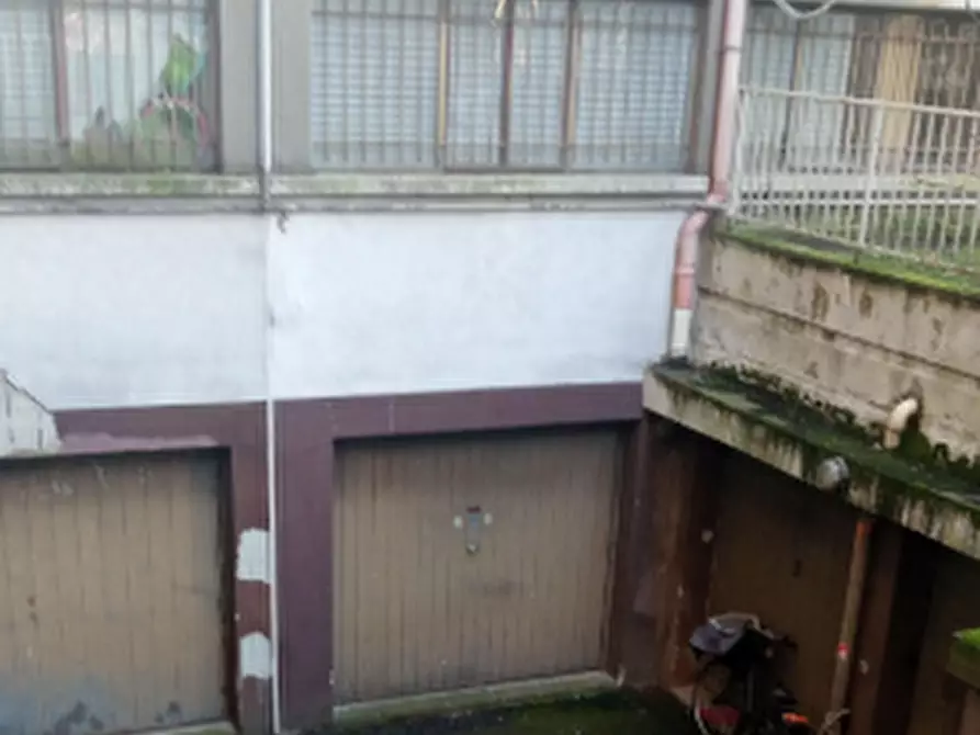 locale di sgombero in vendita a Reggio nell'Emilia in zona Ospizio