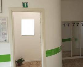 ufficio in vendita a Reggio nell'Emilia in zona Mirabello