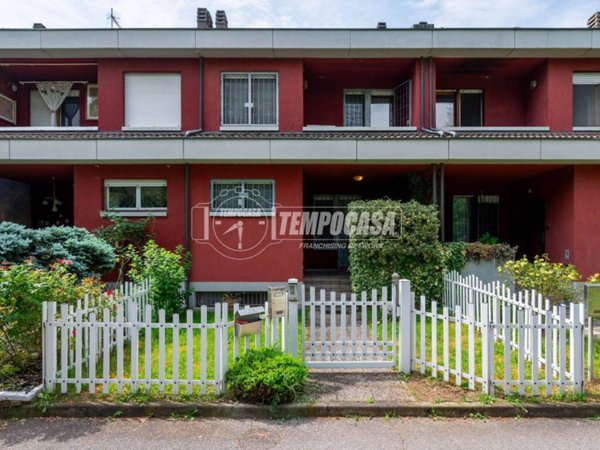 casa indipendente in vendita a Reggio nell'Emilia in zona Rivalta