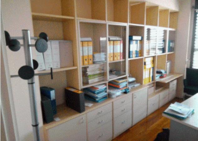 ufficio in vendita a Reggio nell'Emilia in zona Ospizio