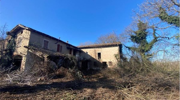 casale in vendita a Reggio nell'Emilia in zona Castellazzo