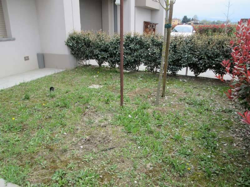 casa indipendente in vendita a Reggio nell'Emilia in zona Codemondo