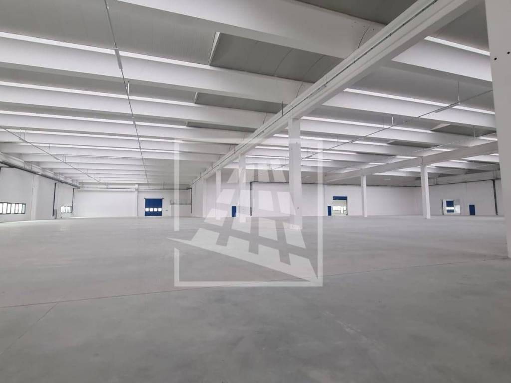 locale commerciale in vendita a Reggio nell'Emilia
