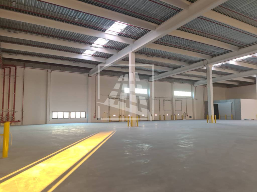 locale commerciale in vendita a Reggio nell'Emilia