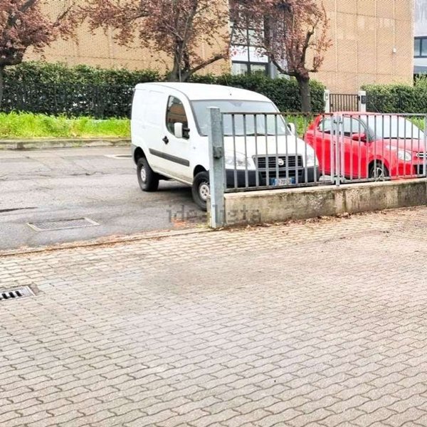 capannone in vendita a Reggio nell'Emilia in zona Buco del Signore