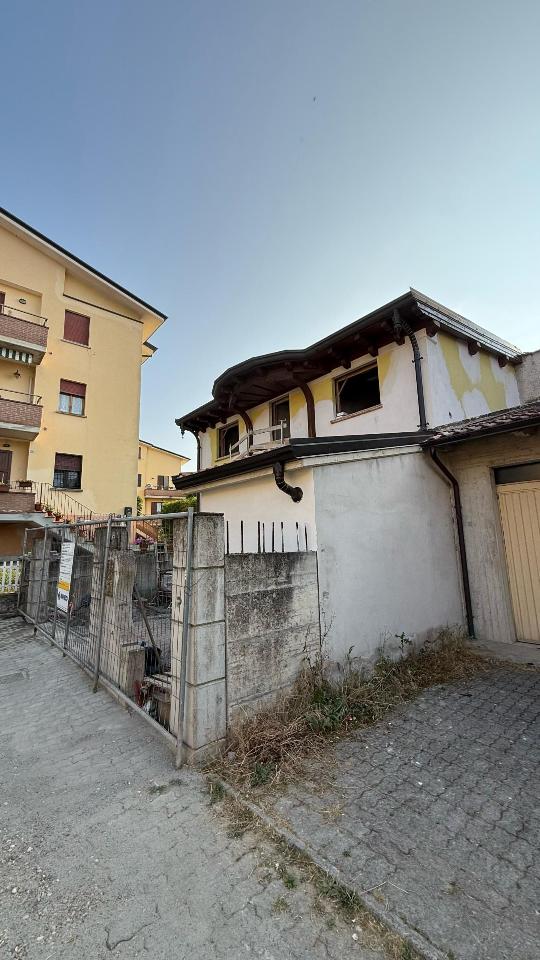 casa indipendente in vendita a Reggio nell'Emilia in zona Rivalta