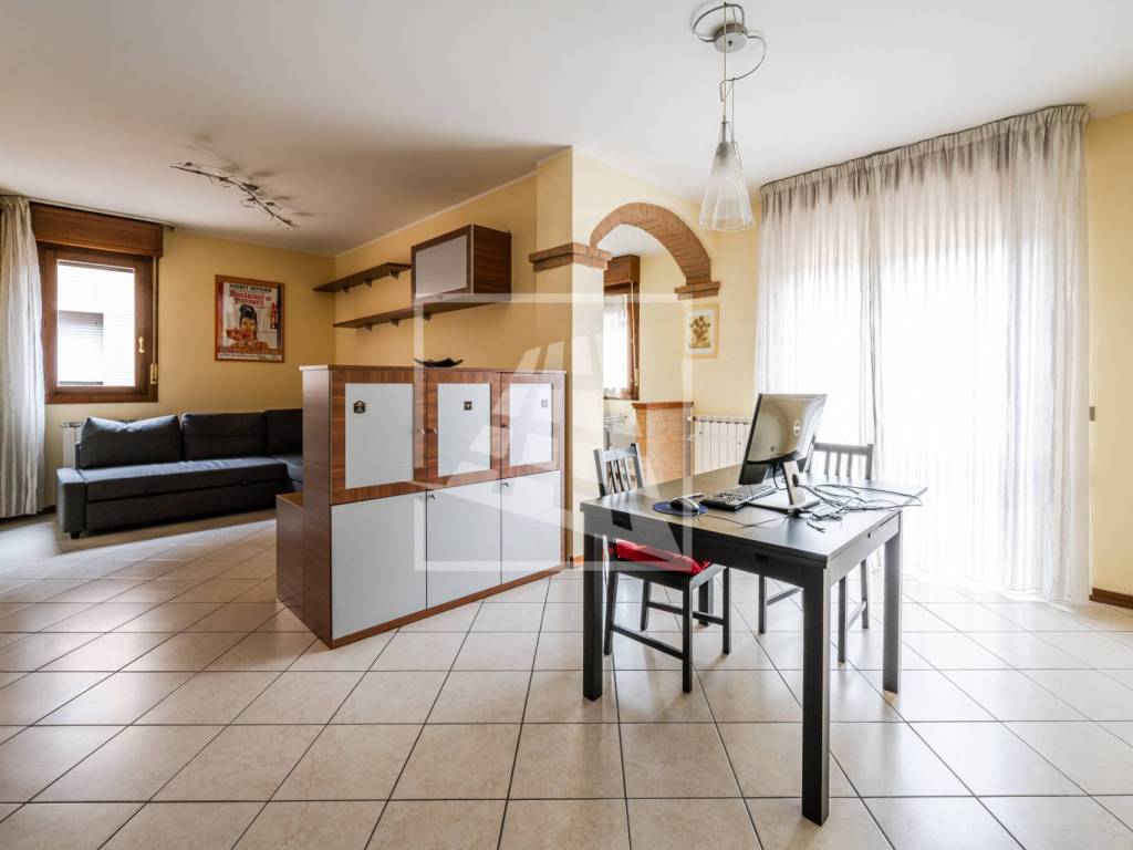 appartamento in vendita a Reggio nell'Emilia in zona Pieve Modolena
