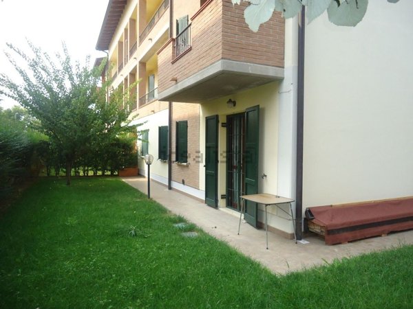 casa indipendente in vendita a Reggio nell'Emilia