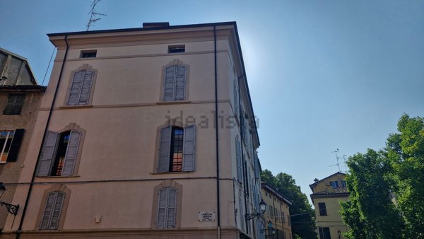 appartamento in vendita a Reggio nell'Emilia in zona Città Storica
